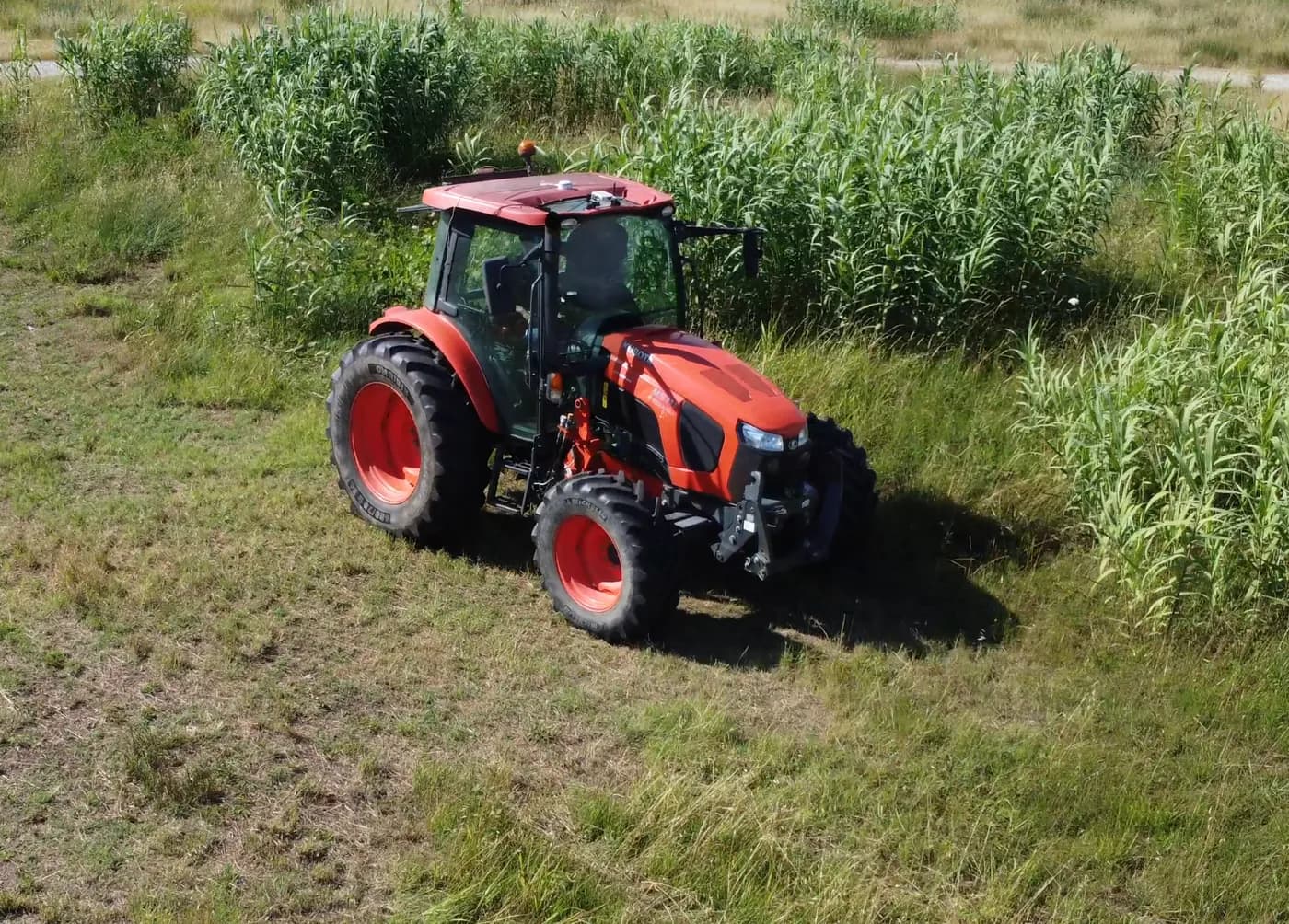GPS guidance on the tractor